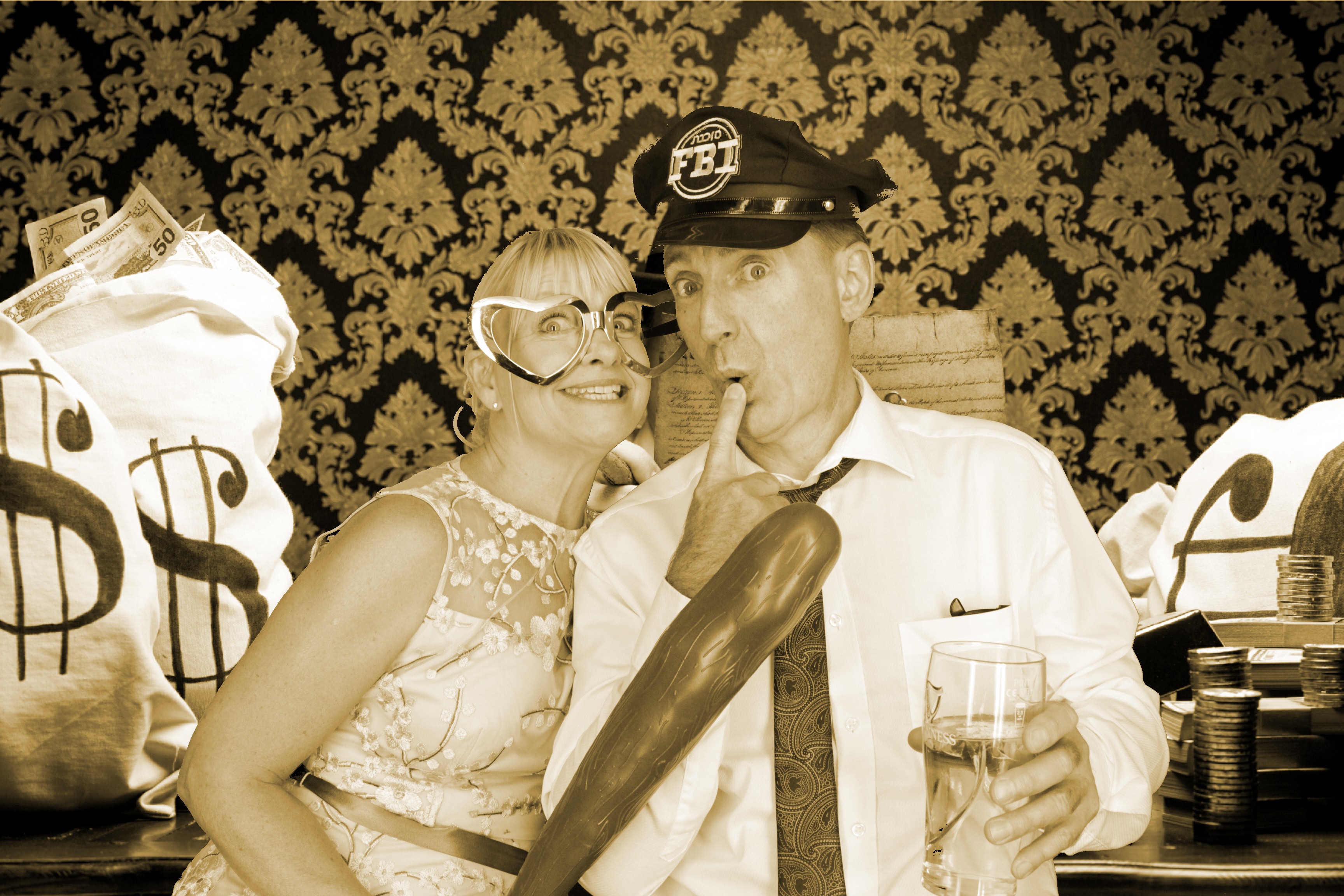Mr & Mrs Harvey | View more photos from the event at gallery.myphotoboothexperience.co.uk/u/MyPhotoBoothExperienceLtd/Mr-Mrs-Harvey